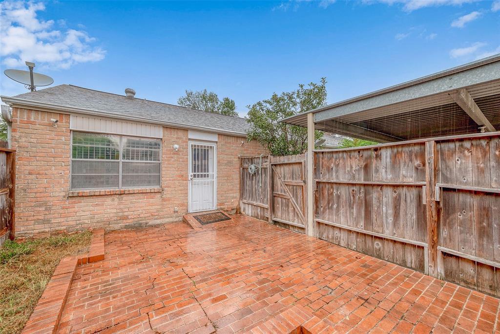 Listing images