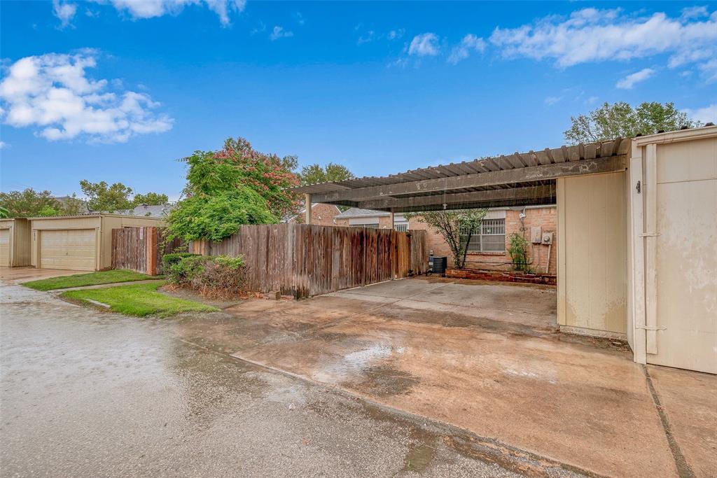 Listing images