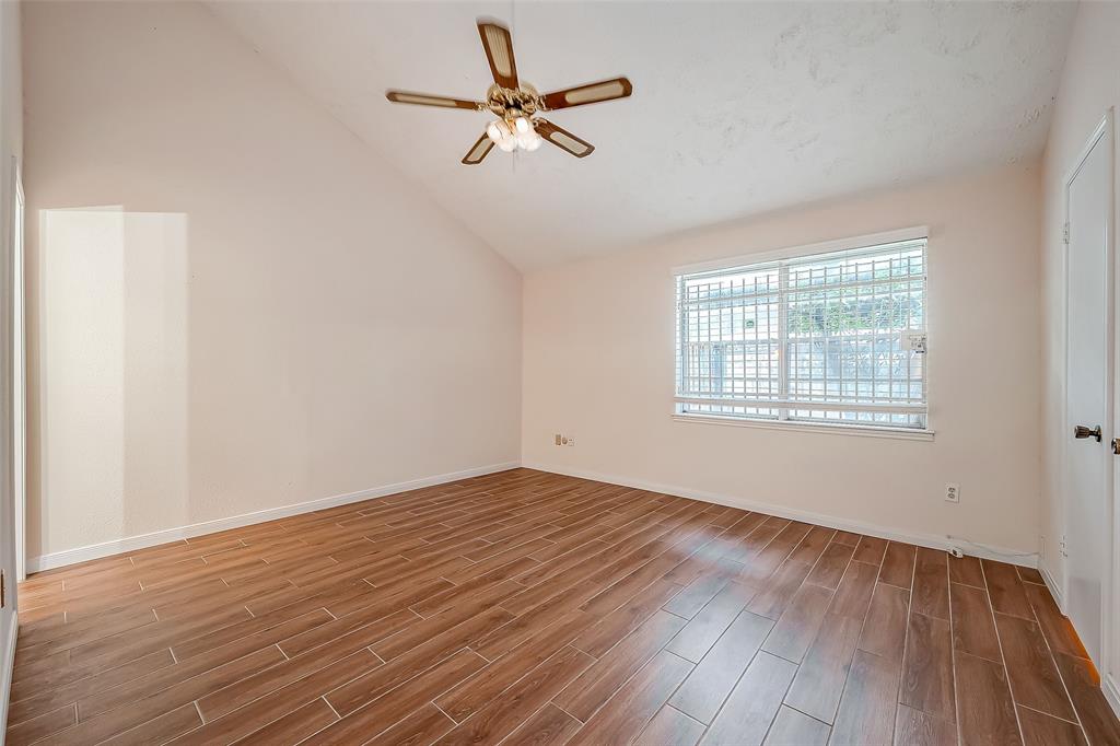 Listing images