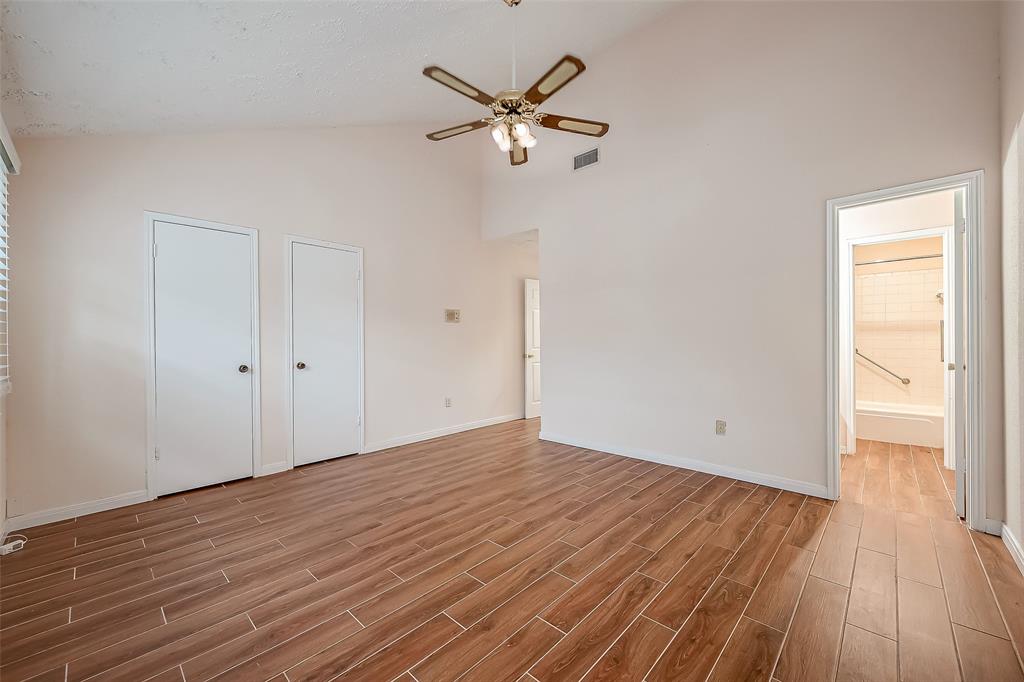 Listing images