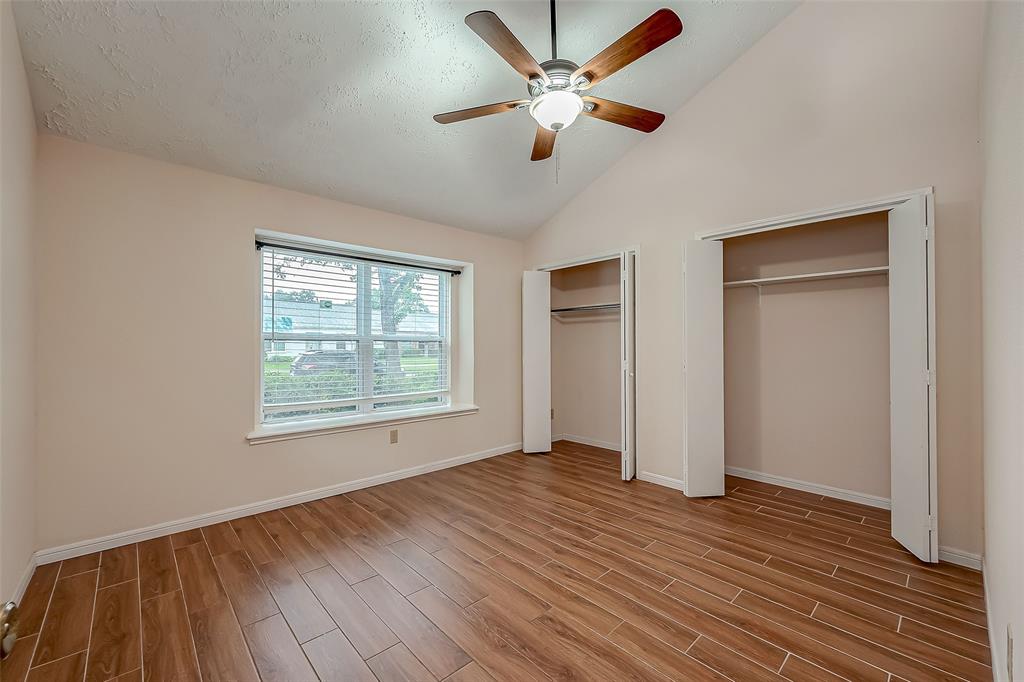 Listing images