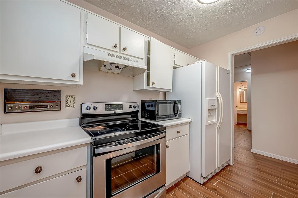 Listing images