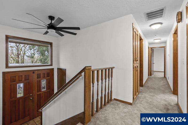 Listing images