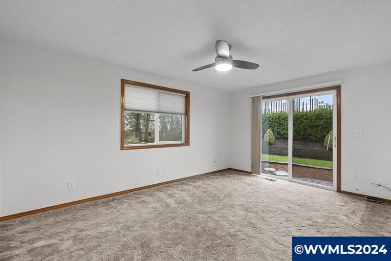 Listing images