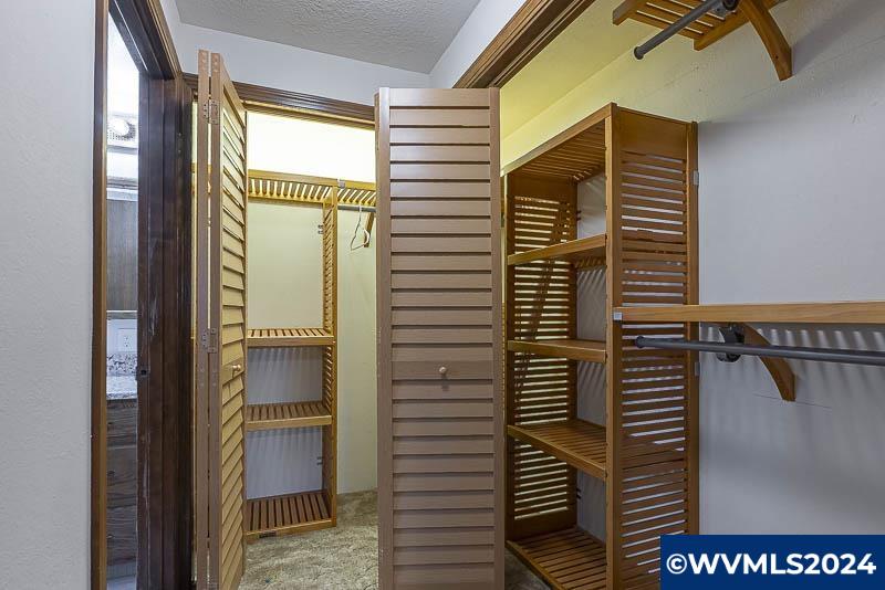 Listing images