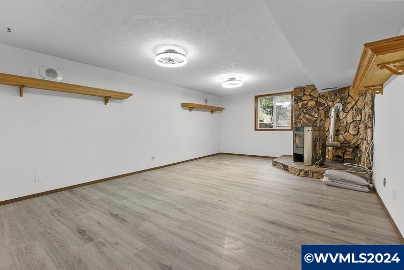 Listing images