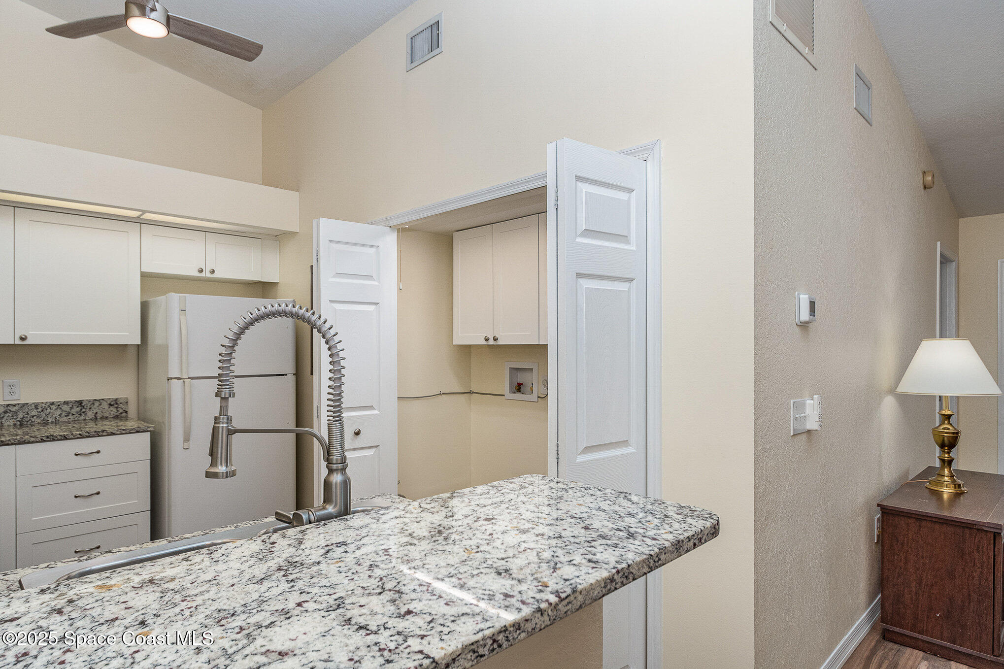 Listing images