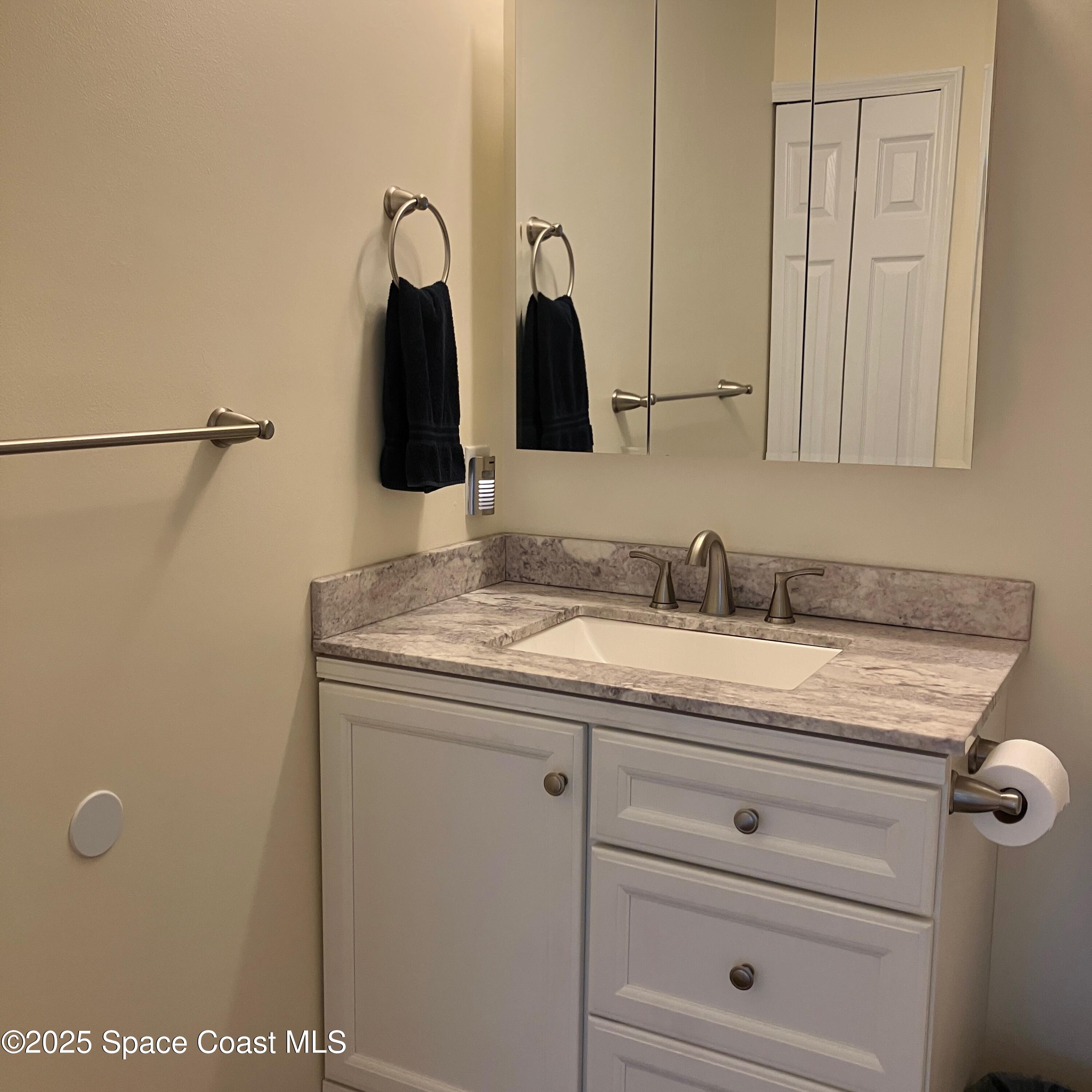 Listing images