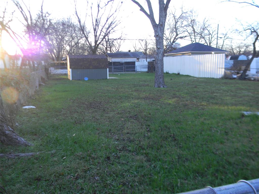 Listing images