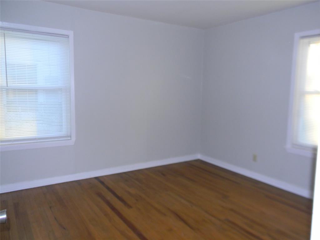 Listing images