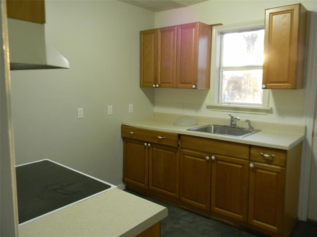 Listing images