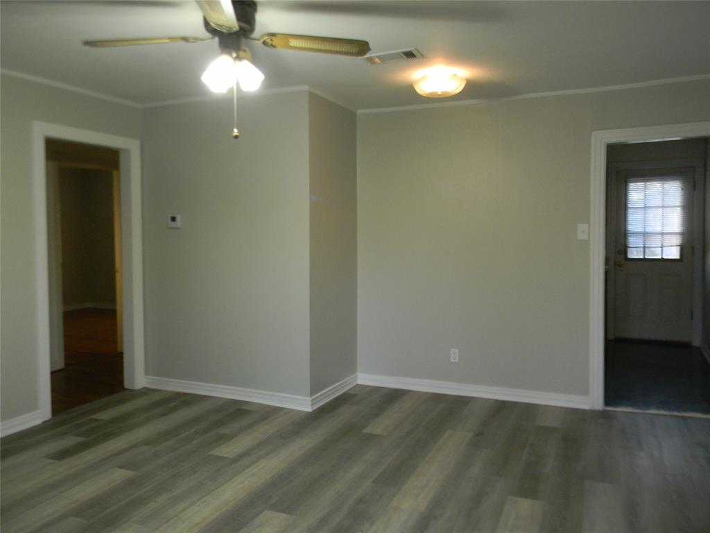 Listing images