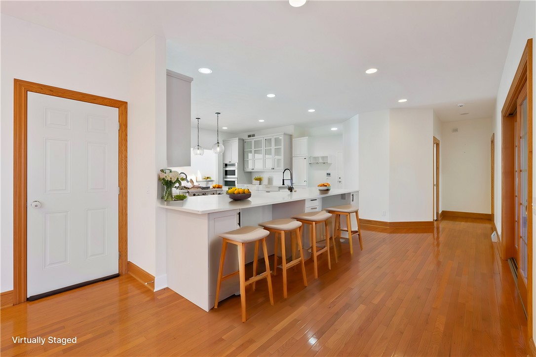 Listing images