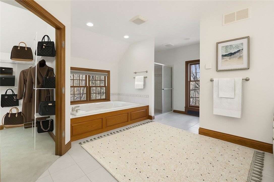 Listing images