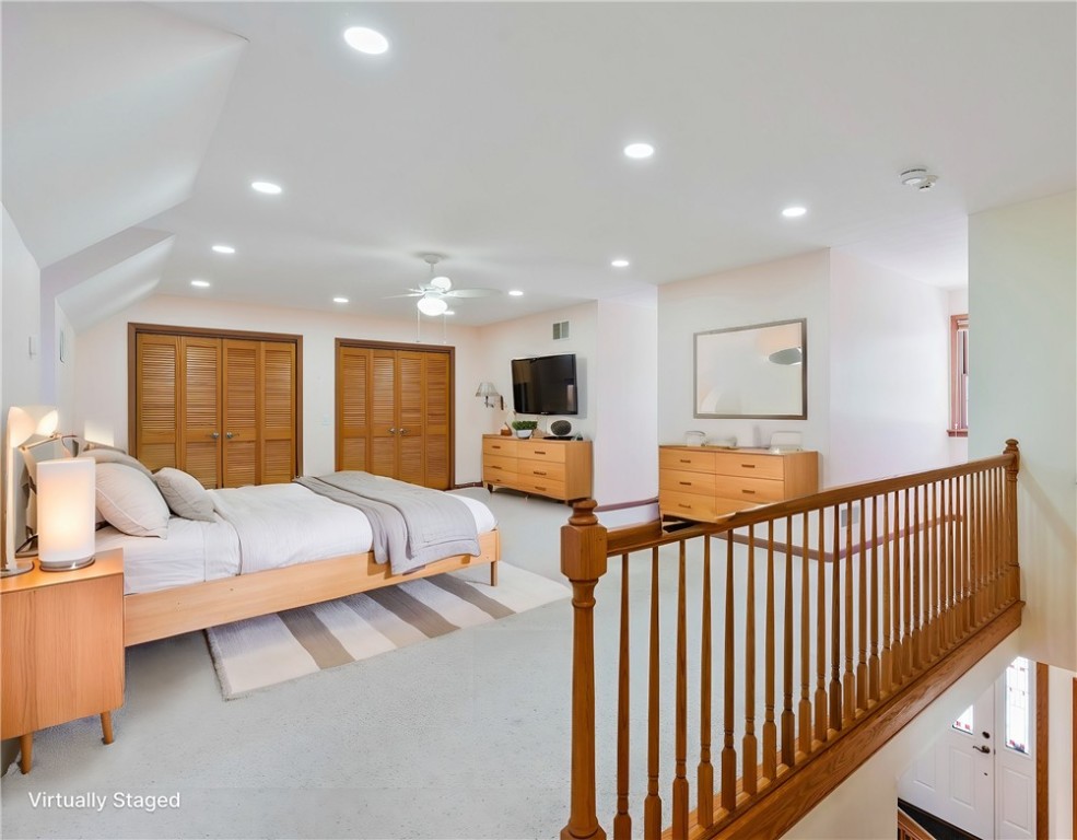 Listing images
