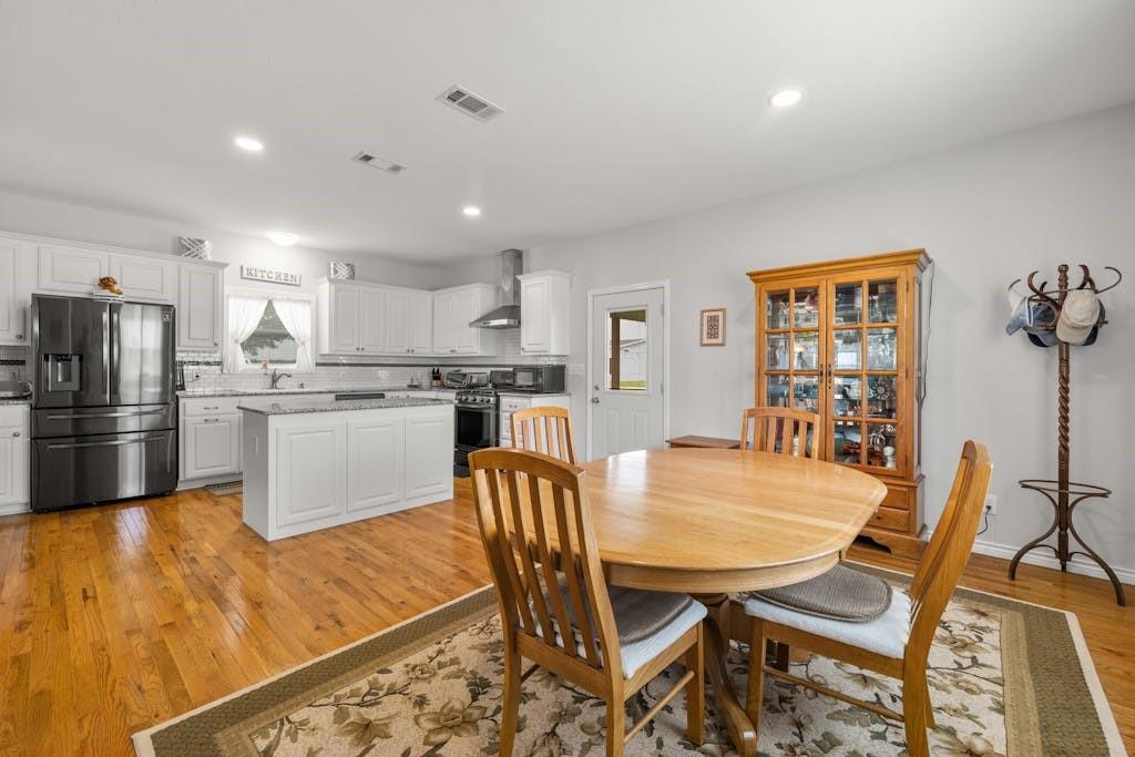 Listing images
