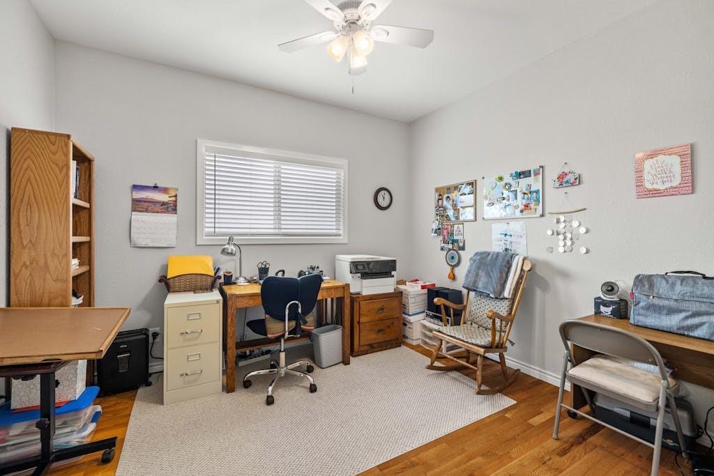 Listing images