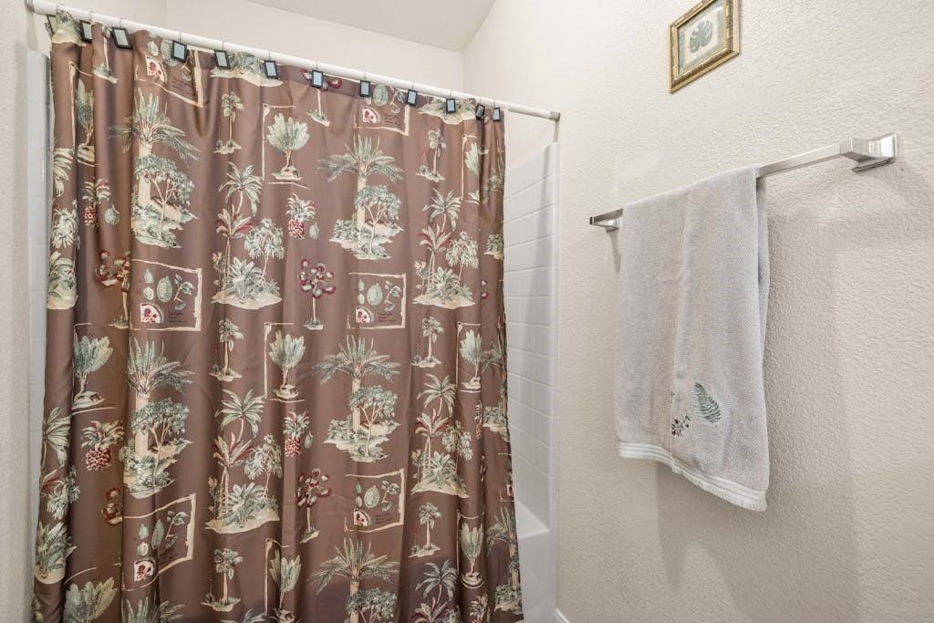 Listing images