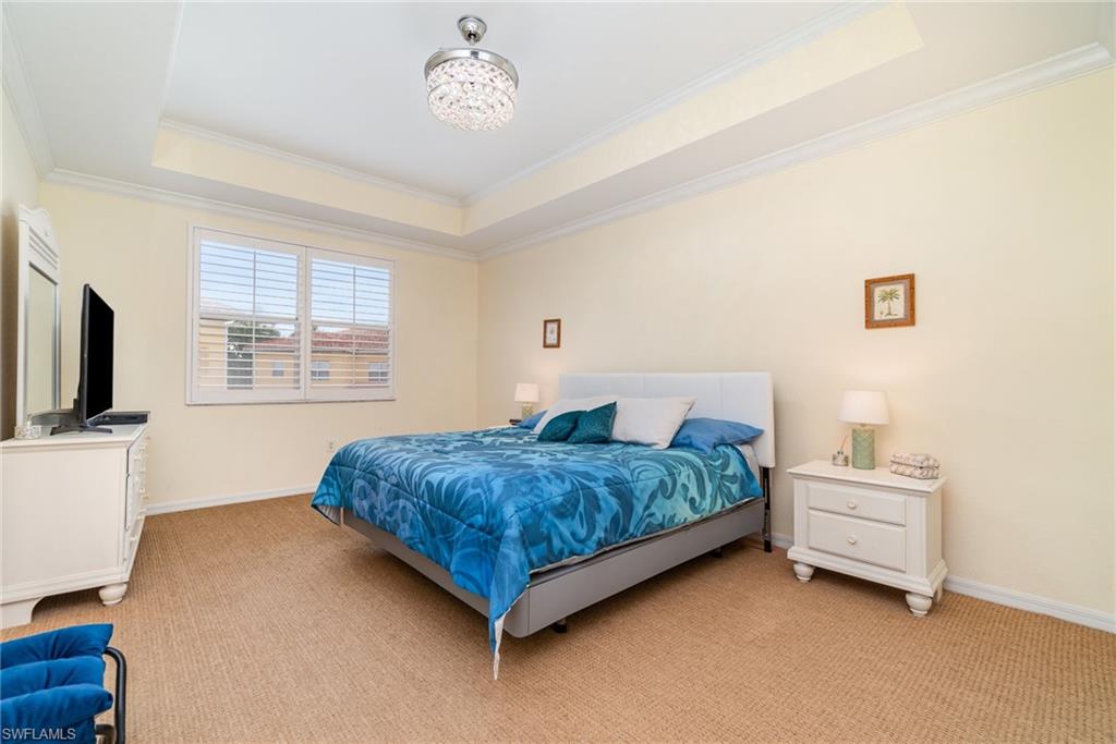 Listing images