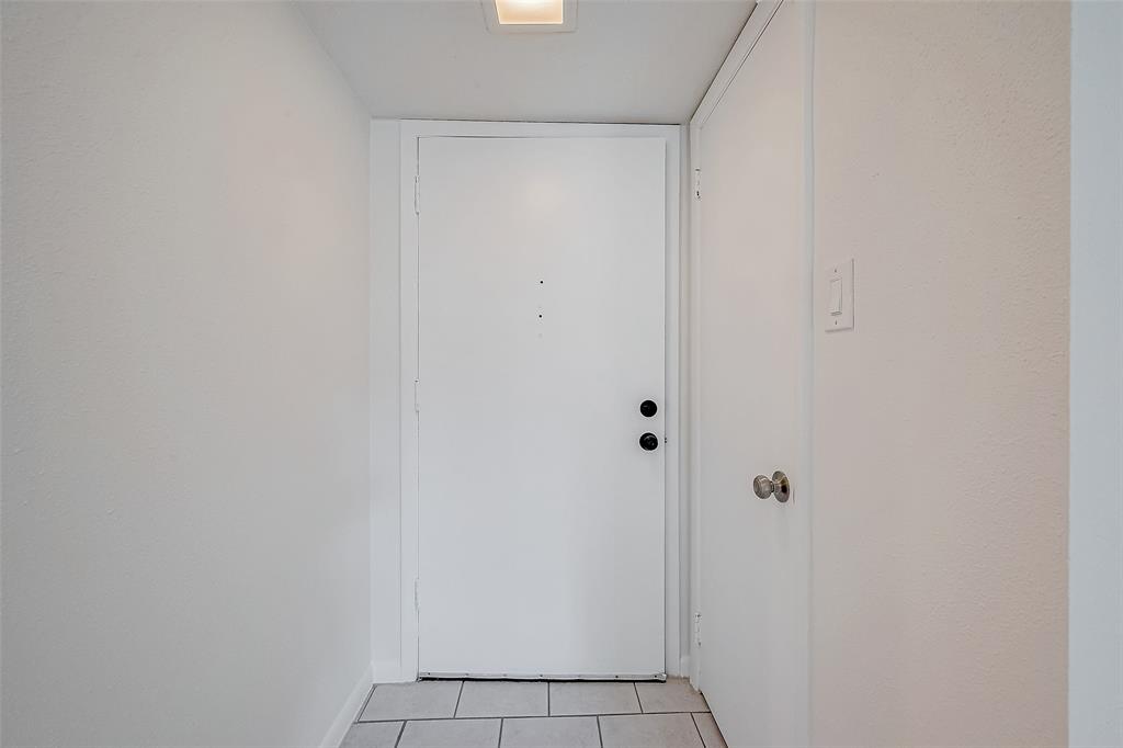 Listing images