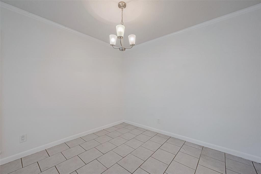 Listing images