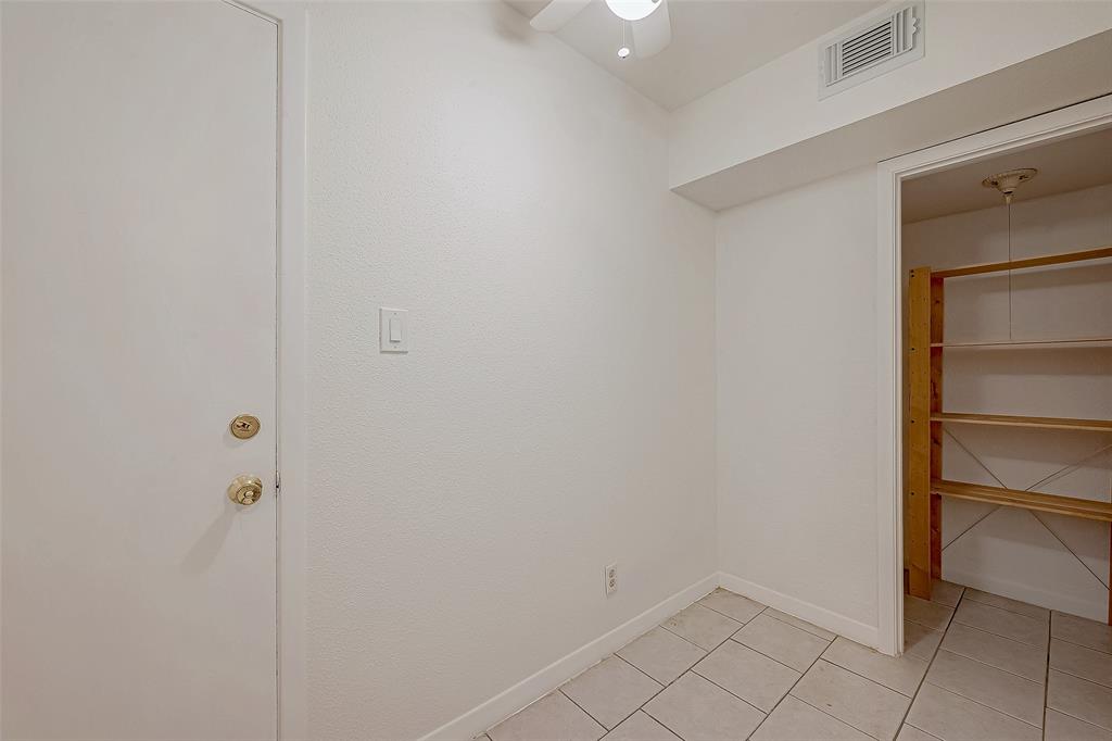 Listing images