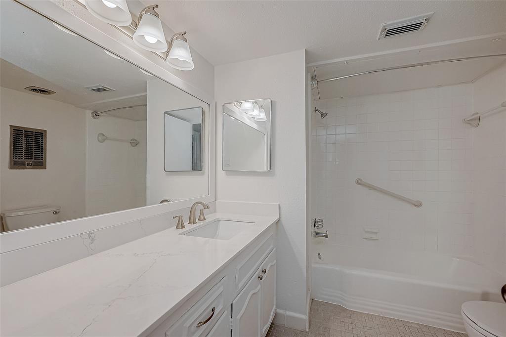 Listing images