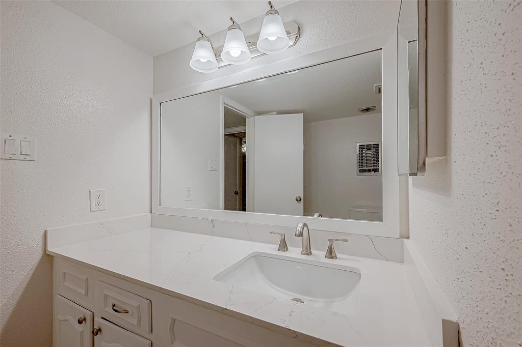 Listing images