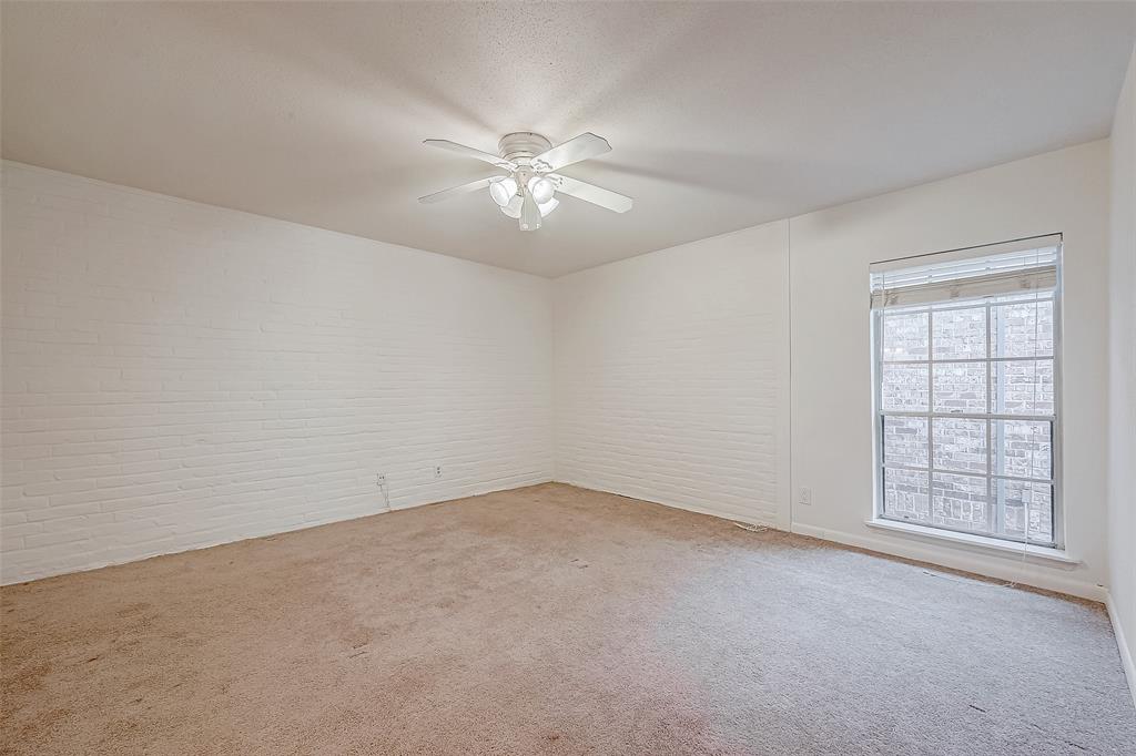 Listing images