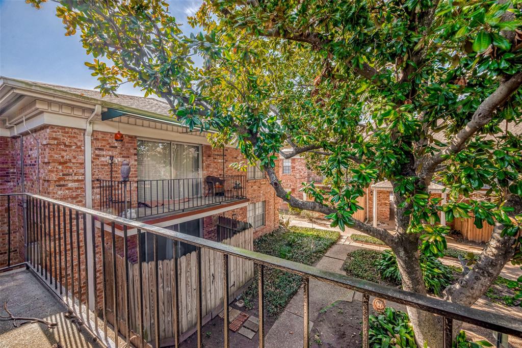 Listing images