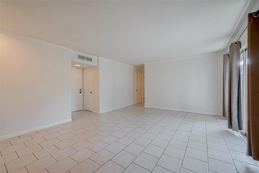 Listing images
