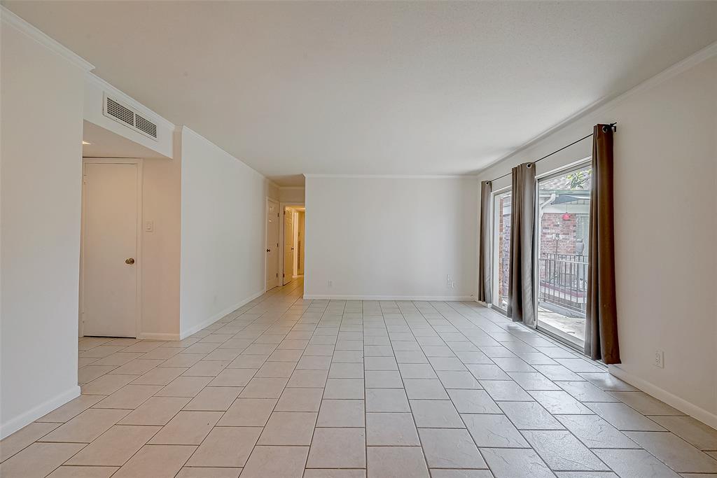Listing images