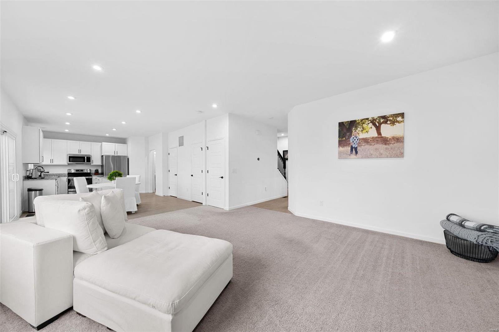 Listing images