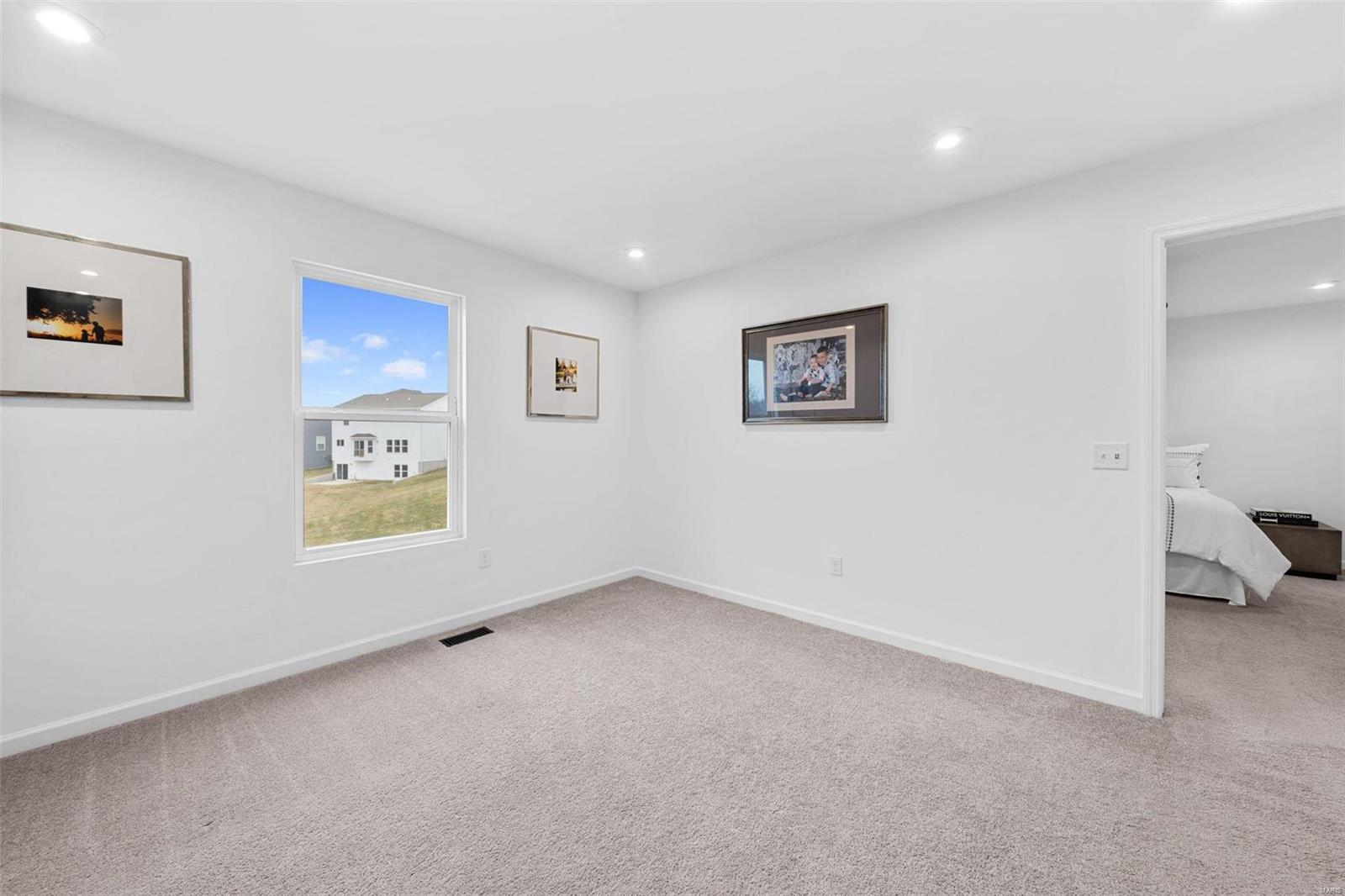 Listing images