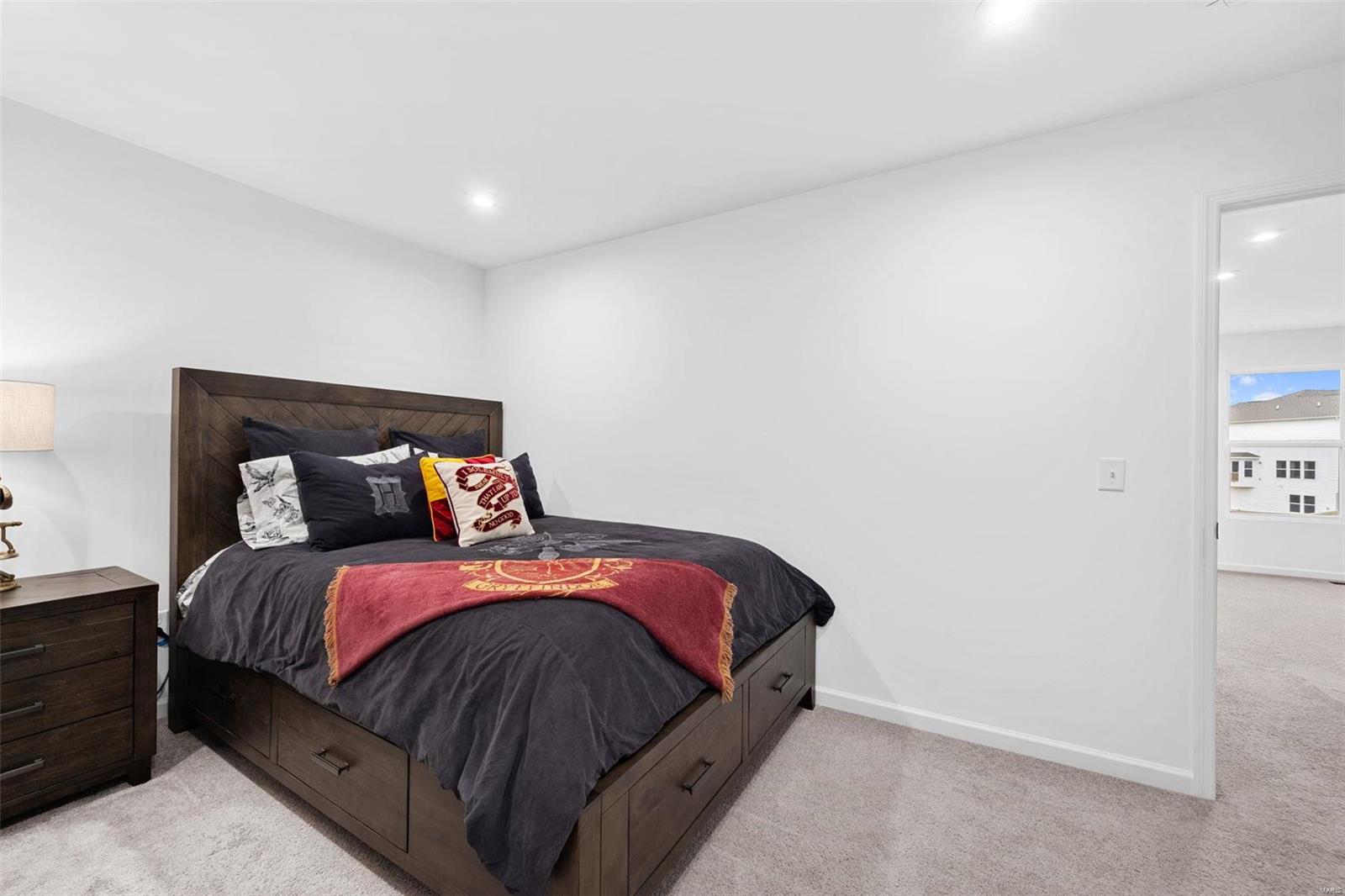 Listing images