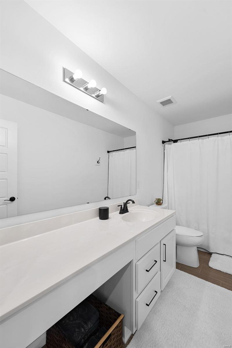 Listing images