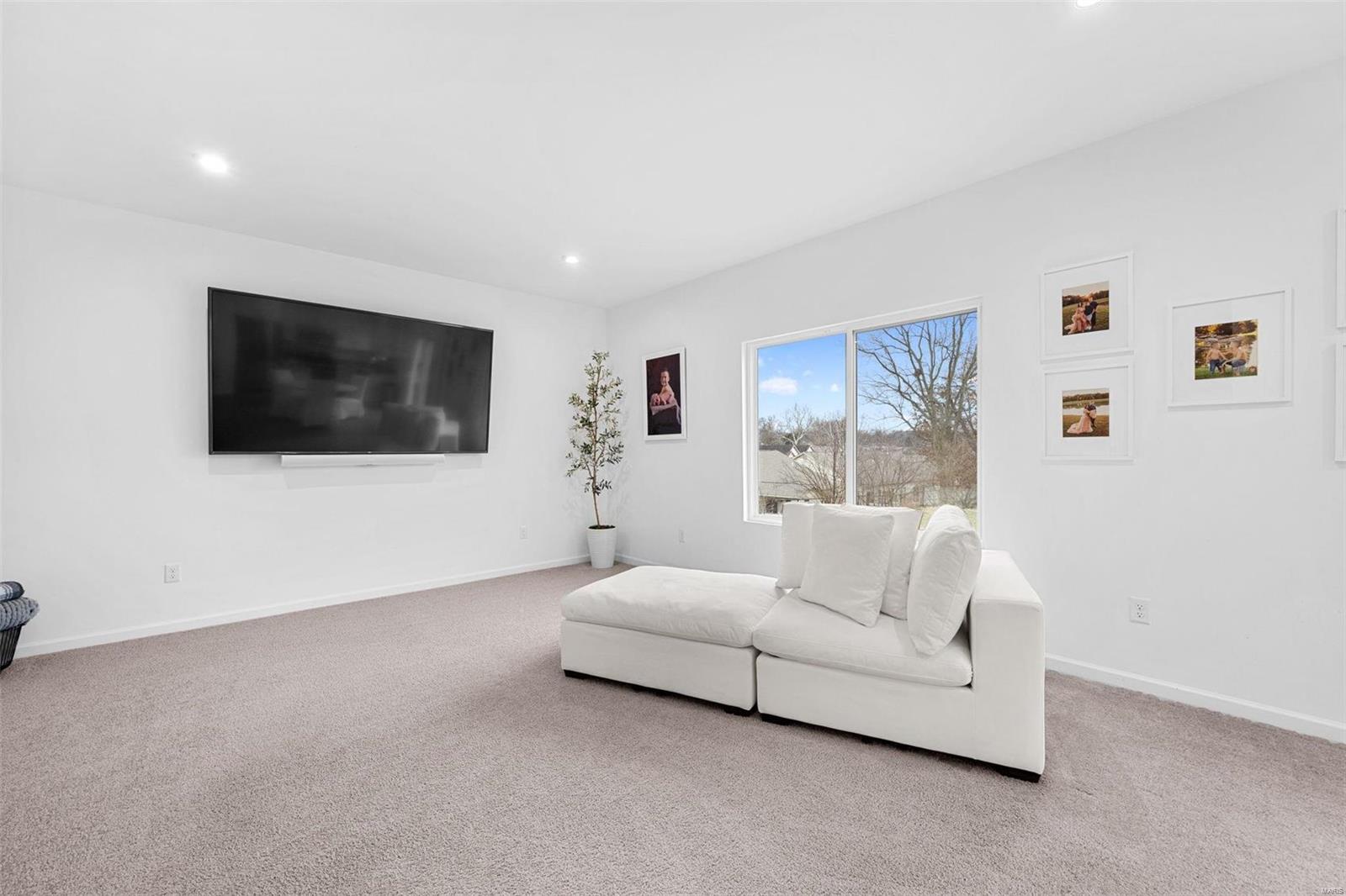 Listing images