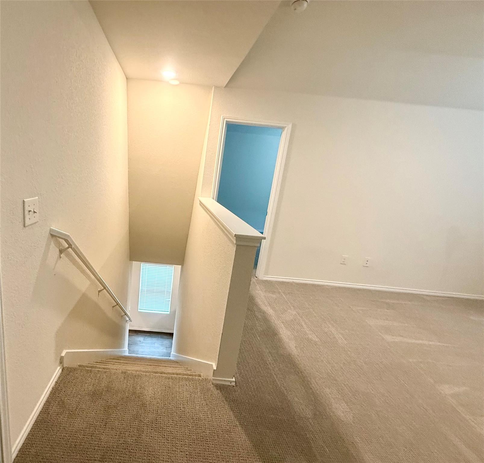 Listing images
