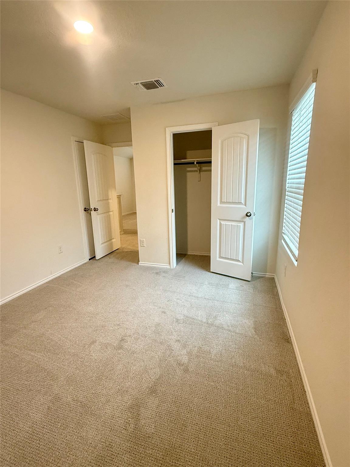 Listing images