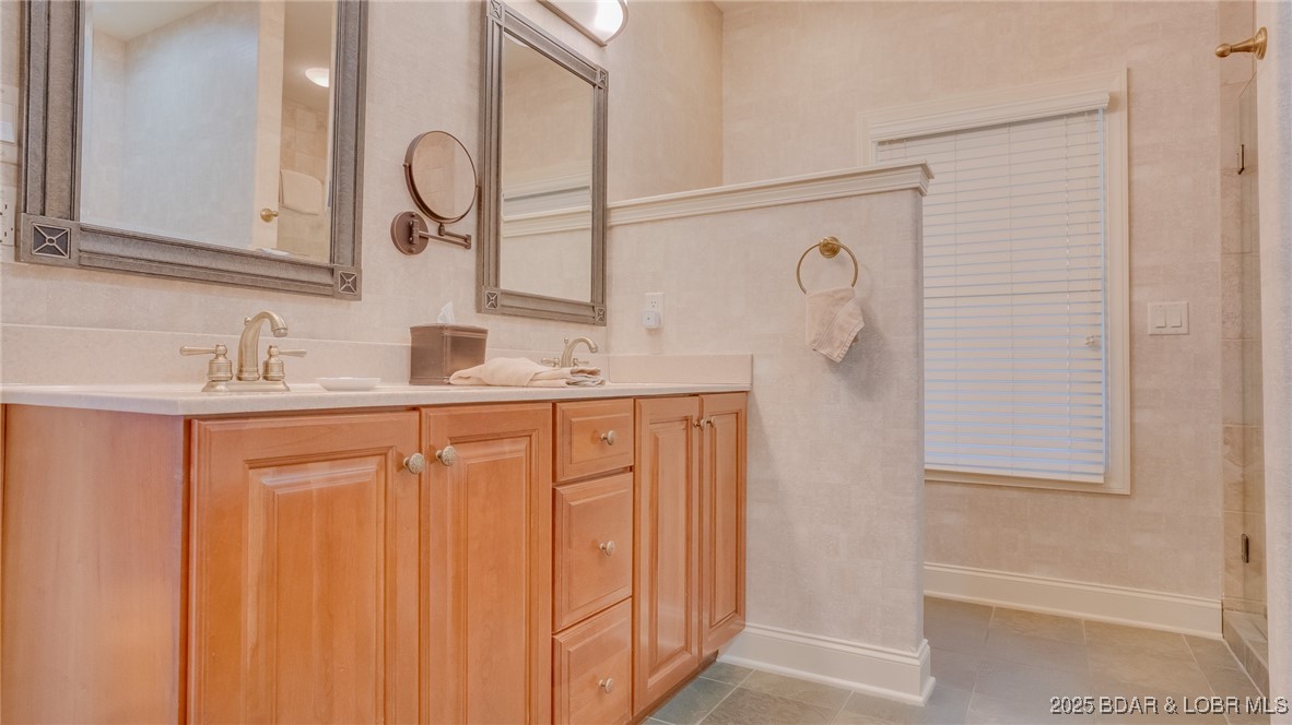 Listing images