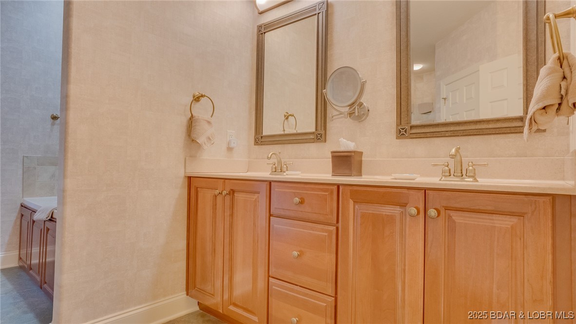 Listing images