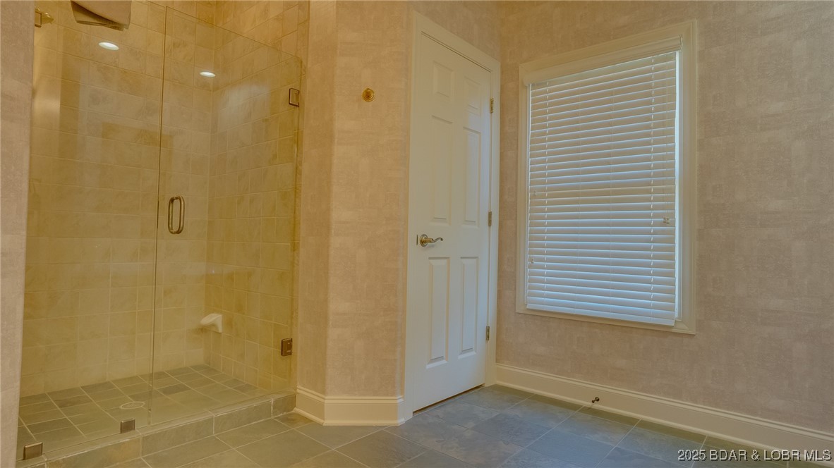Listing images