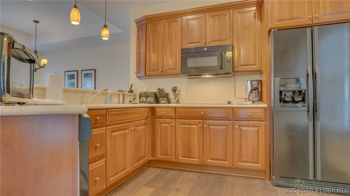 Listing images