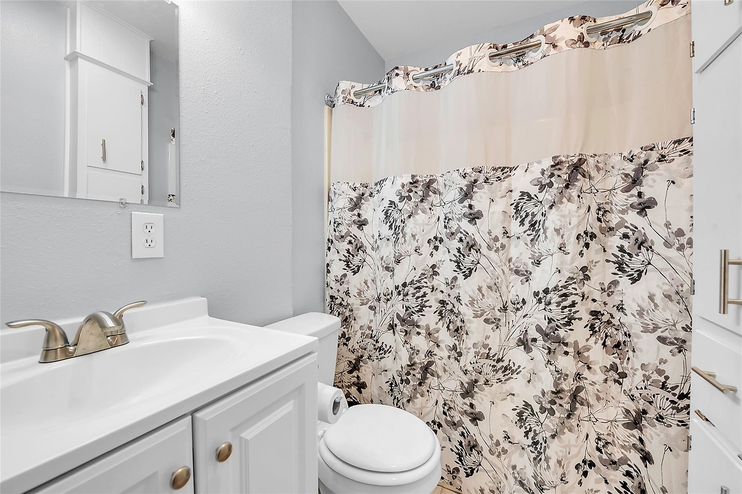 Listing images