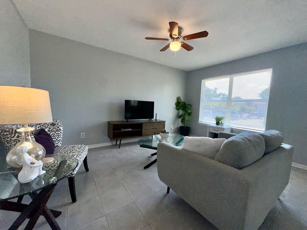 Listing images