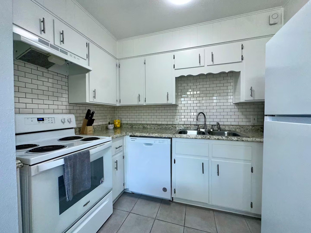 Listing images