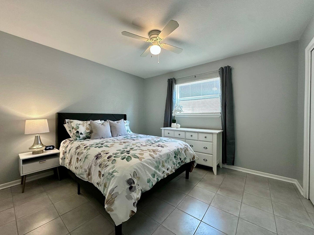 Listing images