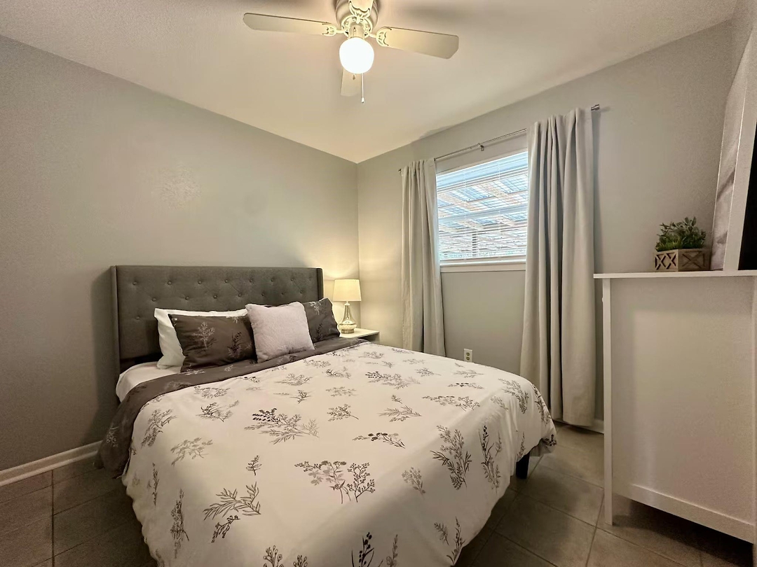 Listing images