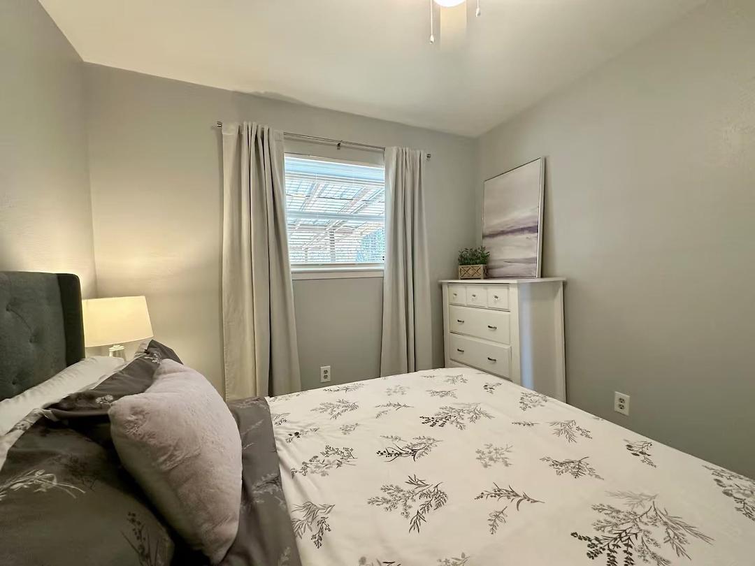 Listing images