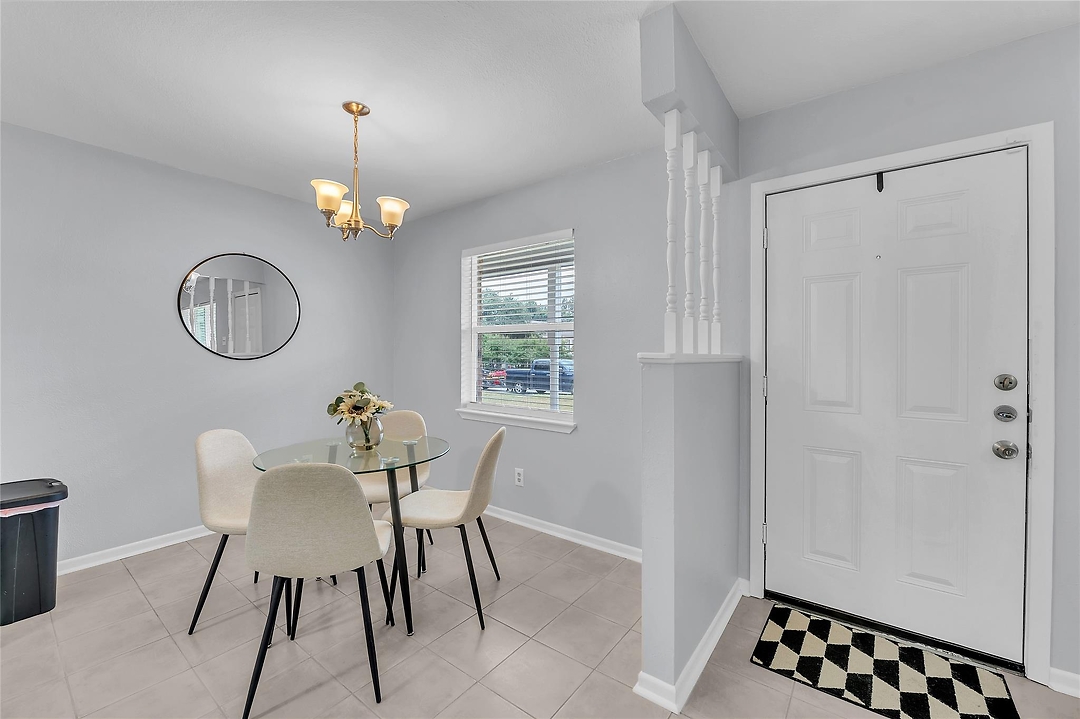 Listing images
